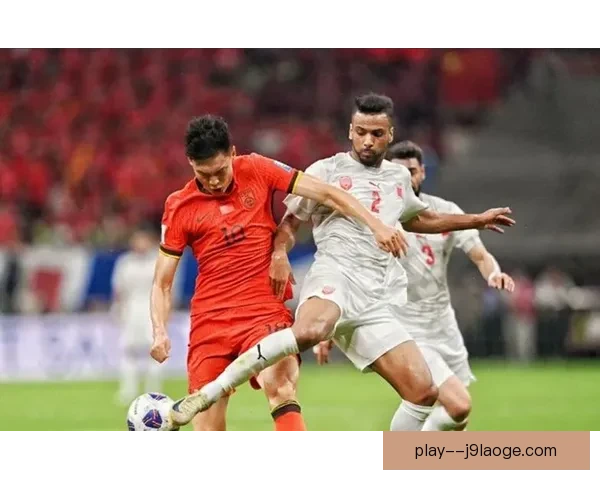 中国男足在2026年世预赛中凭VAR判决获益 助力晋级梦想再燃 中国男足在2026年世预赛中凭VAR判决获益 助力晋级梦想再燃